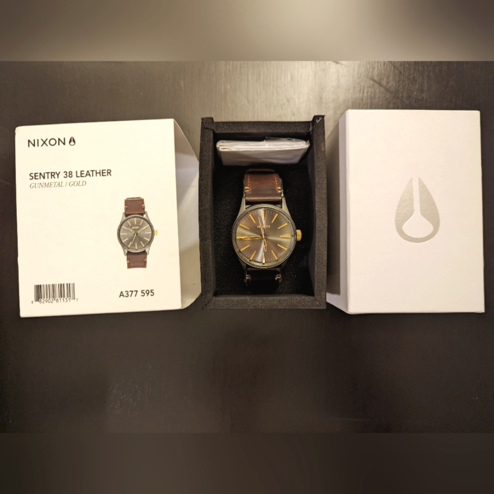 Nixon Sentry 38 Leather X Gunmetal/ Gold
